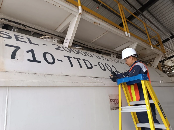 inspección de ultrasonido en tanques de combustible