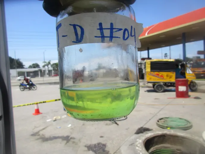 Combustible filtrado y libre de contaminantes